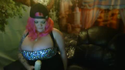 honeychambers online show from November 11, 12:17 am