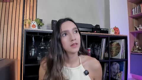 Snapshot of honeyhot69__ chatting on October 11, 11:36 am Sofia independent model online show from October 11, 11:36 am