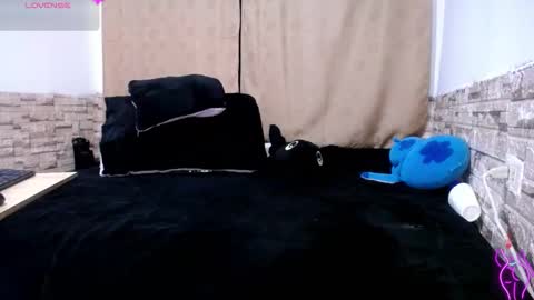 honeypussy3021 online show from March 6, 9:26 am