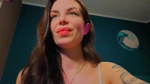 the perfectgirl online show from January 31, 9:35 pm