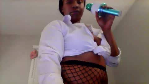 honnievu online show from February 3, 3:48 am