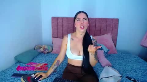 Snapshot of hoot_alicee chatting on October 15, 10:23 pm ONLYFANS online show from October 15, 10:23 pm
