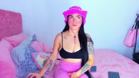 Snapshot of hoot_alicee chatting on October 3, 9:53 pm ONLYFANS online show from October 3, 9:53 pm