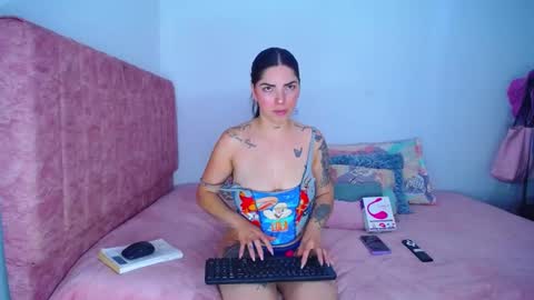 Snapshot of hoot_alicee chatting on October 1, 9:31 pm ONLYFANS online show from October 1, 9:31 pm