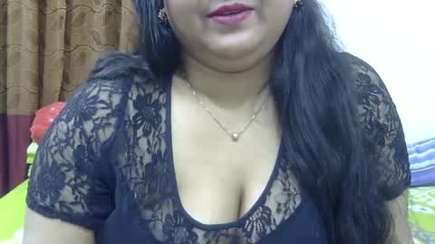 Snapshot of horneydesibabe chatting on January 15, 11:10 am horneydesibabe online show from January 15, 11:10 am