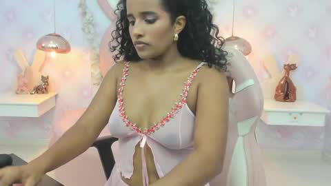 Horny Curls  online show from June 7, 7:26 am