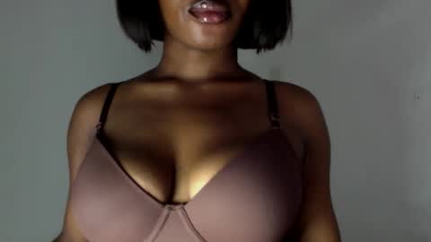 delilah online show from May 25, 7:57 pm