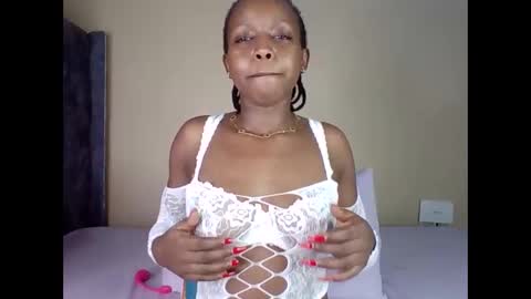 Snapshot of horny_squiter chatting on December 26, 8:11 pm horny_squiter online show from December 26, 8:11 pm