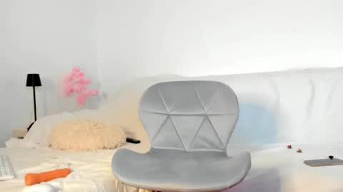 Emma online show from May 21, 9:51 am