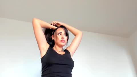 Snapshot of hornyemma_ chatting on October 16, 7:33 am Emma online show from October 16, 7:33 am