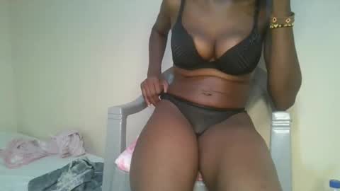 Snapshot of hornylittleprinces chatting on October 10, 3:11 am Princes online show from October 10, 3:11 am