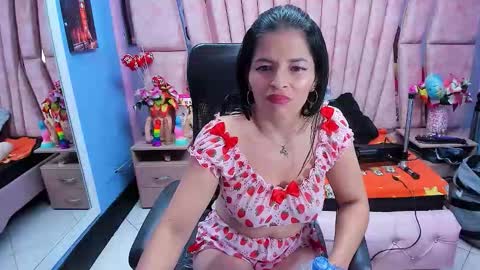 hornyskinny26 online show from January 8, 5:22 am