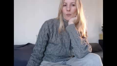 Snapshot of hornyssima chatting on February 16, 4:10 pm Hornyssima online show from February 16, 4:10 pm