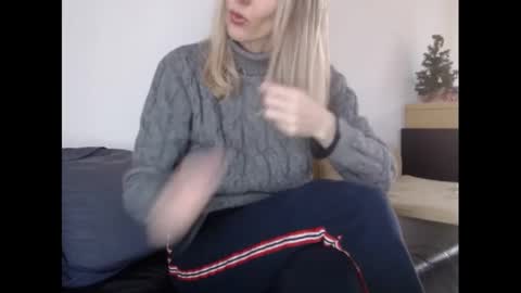 Snapshot of hornyssima chatting on February 2, 3:49 pm Hornyssima online show from February 2, 3:49 pm