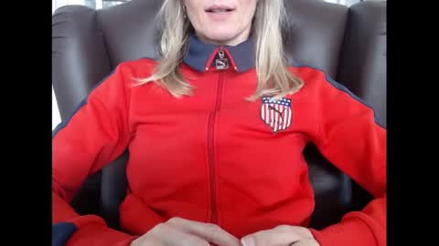 Snapshot of hornyssima chatting on September 28, 2:00 pm Hornyssima online show from September 28, 2:00 pm