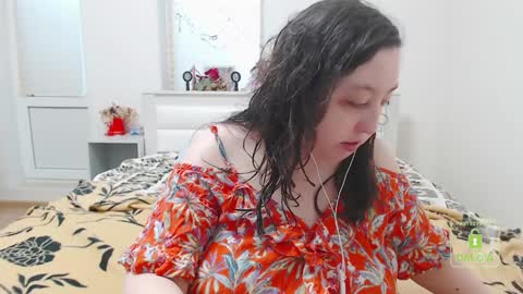 Snapshot of hot_and_pretty chatting on January 7, 9:29 am Lila online show from January 7, 9:29 am