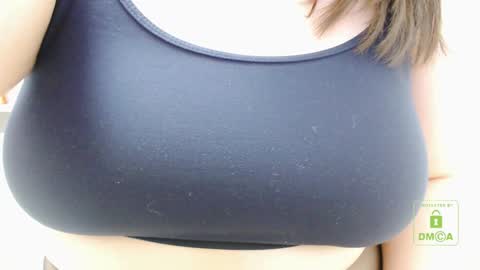 Snapshot of hot_and_pretty chatting on January 25, 9:36 am Lila online show from January 25, 9:36 am