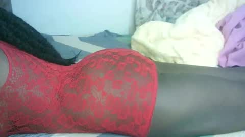Snapshot of hot_berry2003 chatting on October 11, 10:12 pm Millie online show from October 11, 10:12 pm