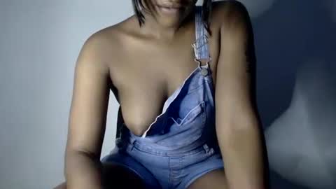 Snapshot of hot_chocoxxxx chatting on September 27, 2:35 pm sonia mis choco online show from September 27, 2:35 pm