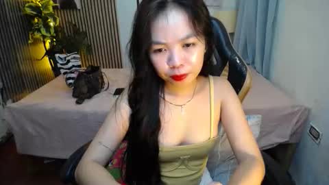 Snapshot of hot_ice_cube chatting on October 17, 7:06 pm Ms Yen online show from October 17, 7:06 pm