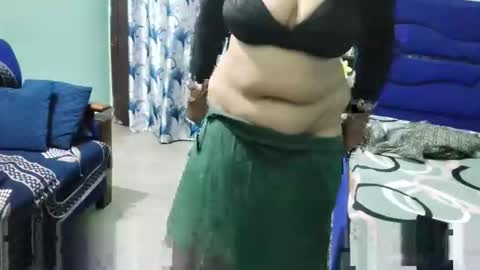Snapshot of hot_kanika1994 chatting on October 15, 5:37 pm Kanika online show from October 15, 5:37 pm
