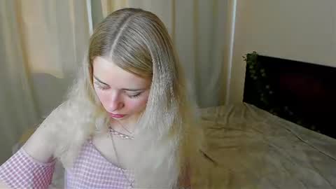 hot_kittie_hot online show from June 21, 8:29 am