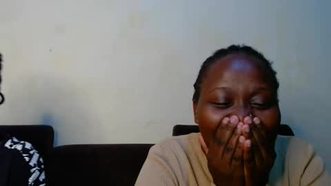 Linah online show from November 11, 4:37 pm