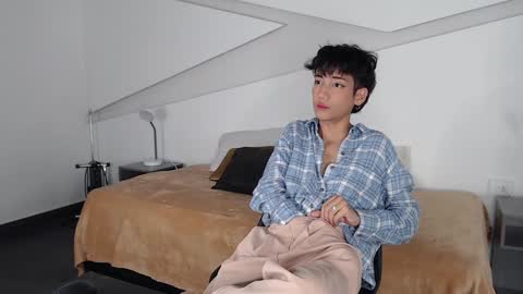 Snapshot of hot_little_bunny chatting on February 5, 9:40 pm Alana online show from February 5, 9:40 pm