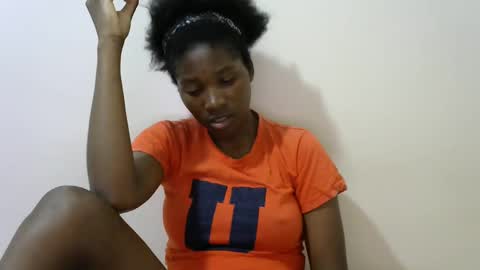 LONNAH online show from February 1, 9:08 pm