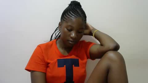 LONNAH online show from March 8, 4:52 am