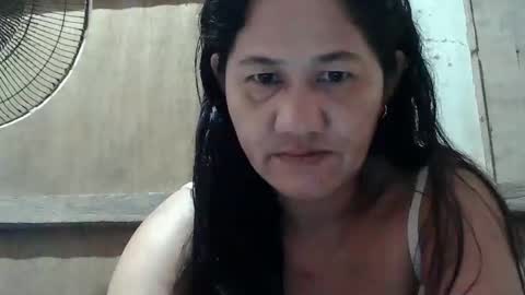 Snapshot of hot_mama09 chatting on February 8, 8:21 pm hotmama online show from February 8, 8:21 pm