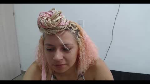 Mia online show from January 10, 3:37 pm