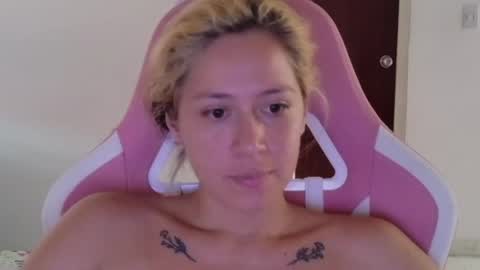 Mia online show from March 31, 6:30 pm