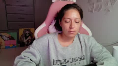 Mia online show from July 29, 2:06 pm