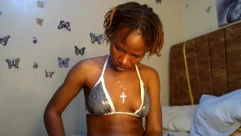 hot petite100 online show from June 29, 10:15 am