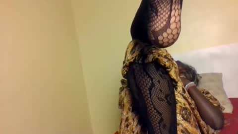 Snapshot of hot_pussy_ebony chatting on October 29, 6:10 pm hot_pussy_ebony online show from October 29, 6:10 pm