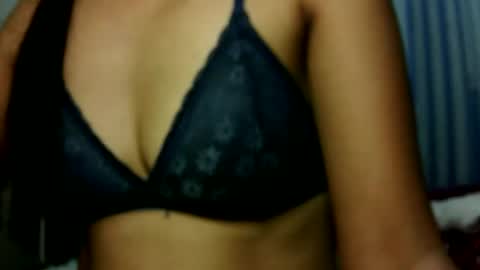 hot_quin11 online show from February 4, 12:40 am