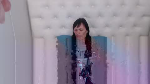 Snapshot of hot_stellaxxx chatting on December 5, 6:44 pm hot_stellaxxx online show from December 5, 6:44 pm