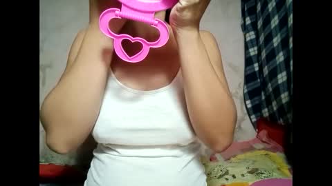 Snapshot of hot_warrios247 chatting on February 13, 7:10 pm hot_warrios247 online show from February 13, 7:10 pm