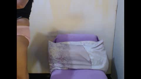 hotasianyue69 online show from June 10, 6:06 pm