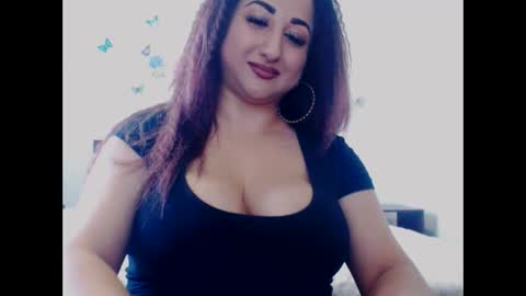 hotboobsmaya online show from September 17, 7:39 am