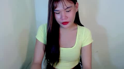 Snapshot of hotbunnyrainx chatting on March 6, 3:45 pm rain online show from March 6, 3:45 pm