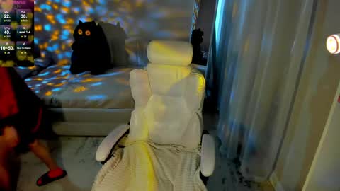 SWEET DEVILS PUSSY  online show from May 22, 3:04 am