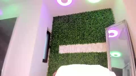 hotfallingdevil online show from July 22, 5:08 am