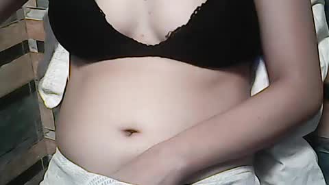 hotfuntasypinay online show from June 11, 3:03 am