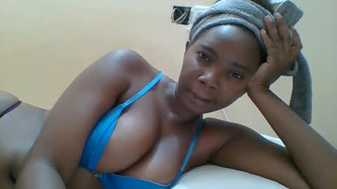 Queen online show from February 5, 6:05 am