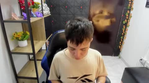 hannah online show from April 21, 2:51 am