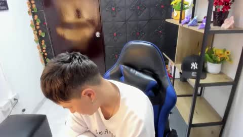 hannah online show from April 15, 2:34 am