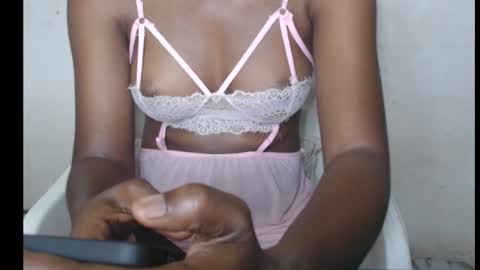 Snapshot of hotjessie0 chatting on September 15, 4:43 am hotjessie0 online show from September 15, 4:43 am