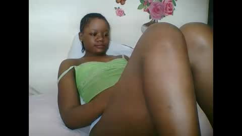 Snapshot of hotjeylee chatting on September 30, 12:49 am LOYCE online show from September 30, 12:49 am